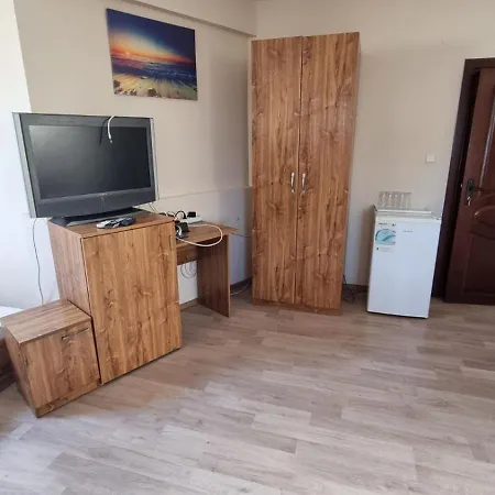 акра-ф Hotel Chernomorets