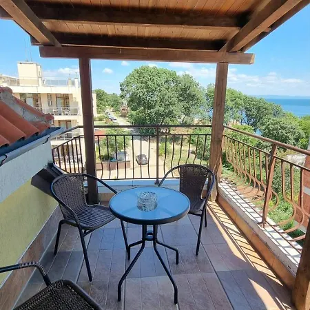 акра-ф מלון