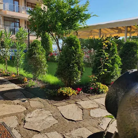 акра-ф מלון *