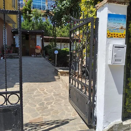 מלון акра-ф