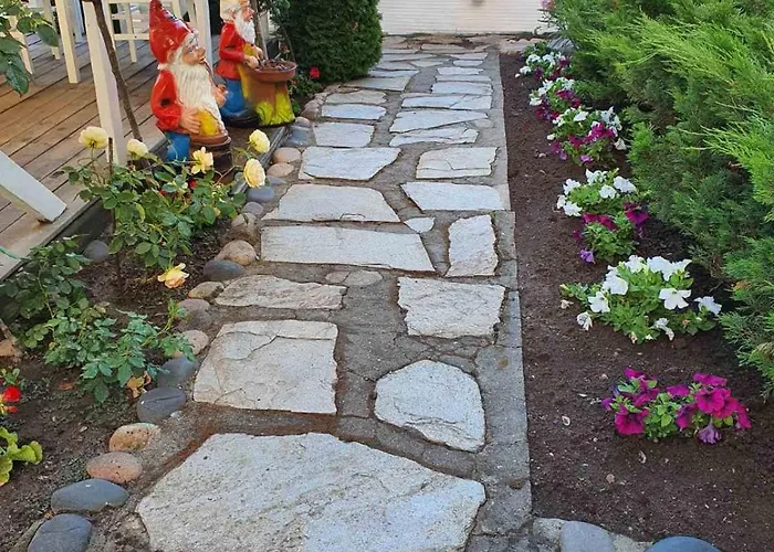 Hotel акра-ф Tchernomorets