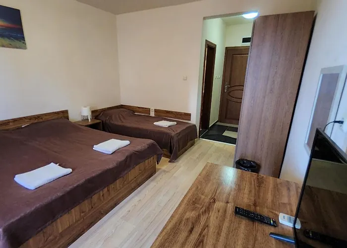 Hotel акра-ф Tchernomorets