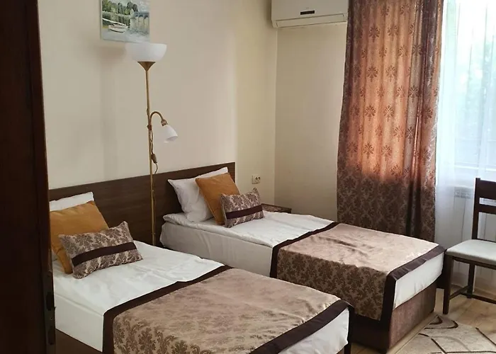 Hotel акра-ф Tchernomorets